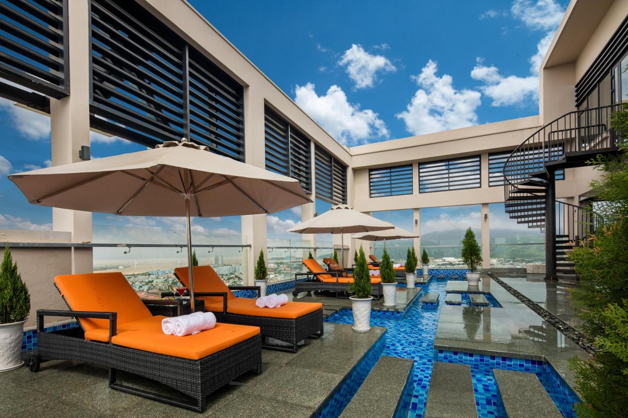 Luxury Beach Condo 5-Star, Rooftop Pool Da Nang Zewnętrze zdjęcie
